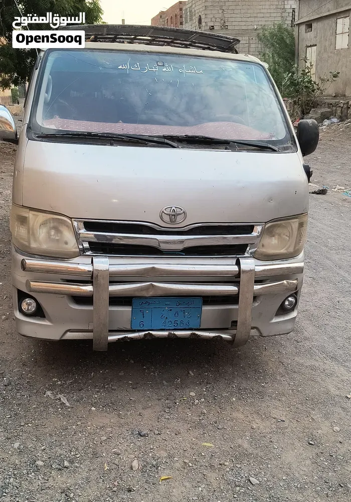 Toyota Hiace 2012 photo 5