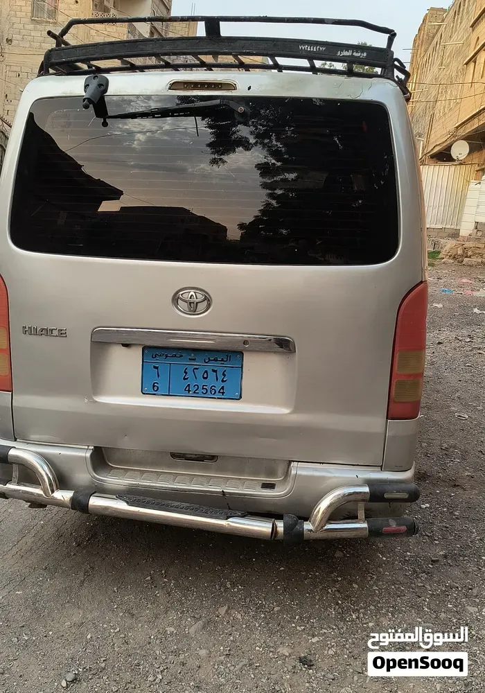 Toyota Hiace 2012 photo 4