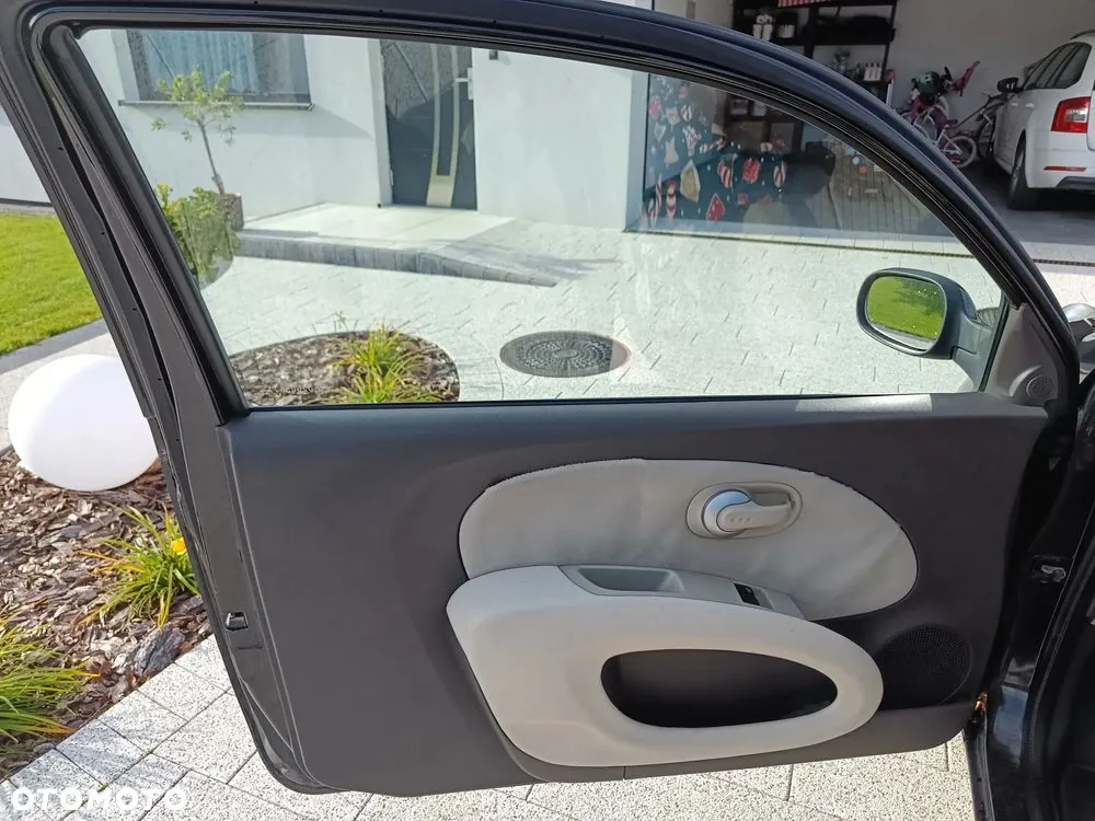 Nissan Micra 2006 photo 5