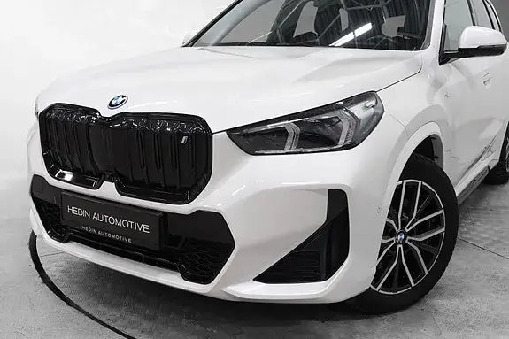 BMW Ix1 2024 photo 2