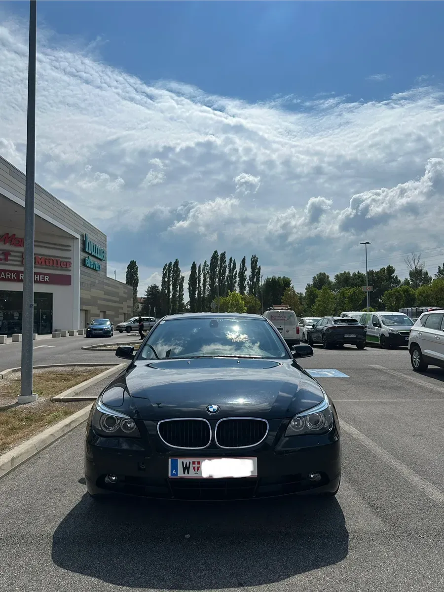 BMW 5 Series 2004 photo 3