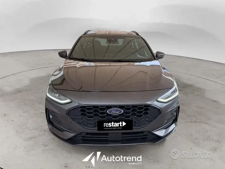 Ford Focus 2022 photo 3