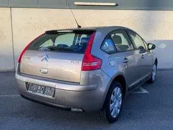 Citroen C4 2010 photo 3