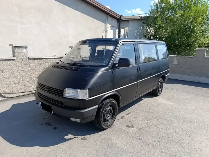 Volkswagen T4 1991 photo 3