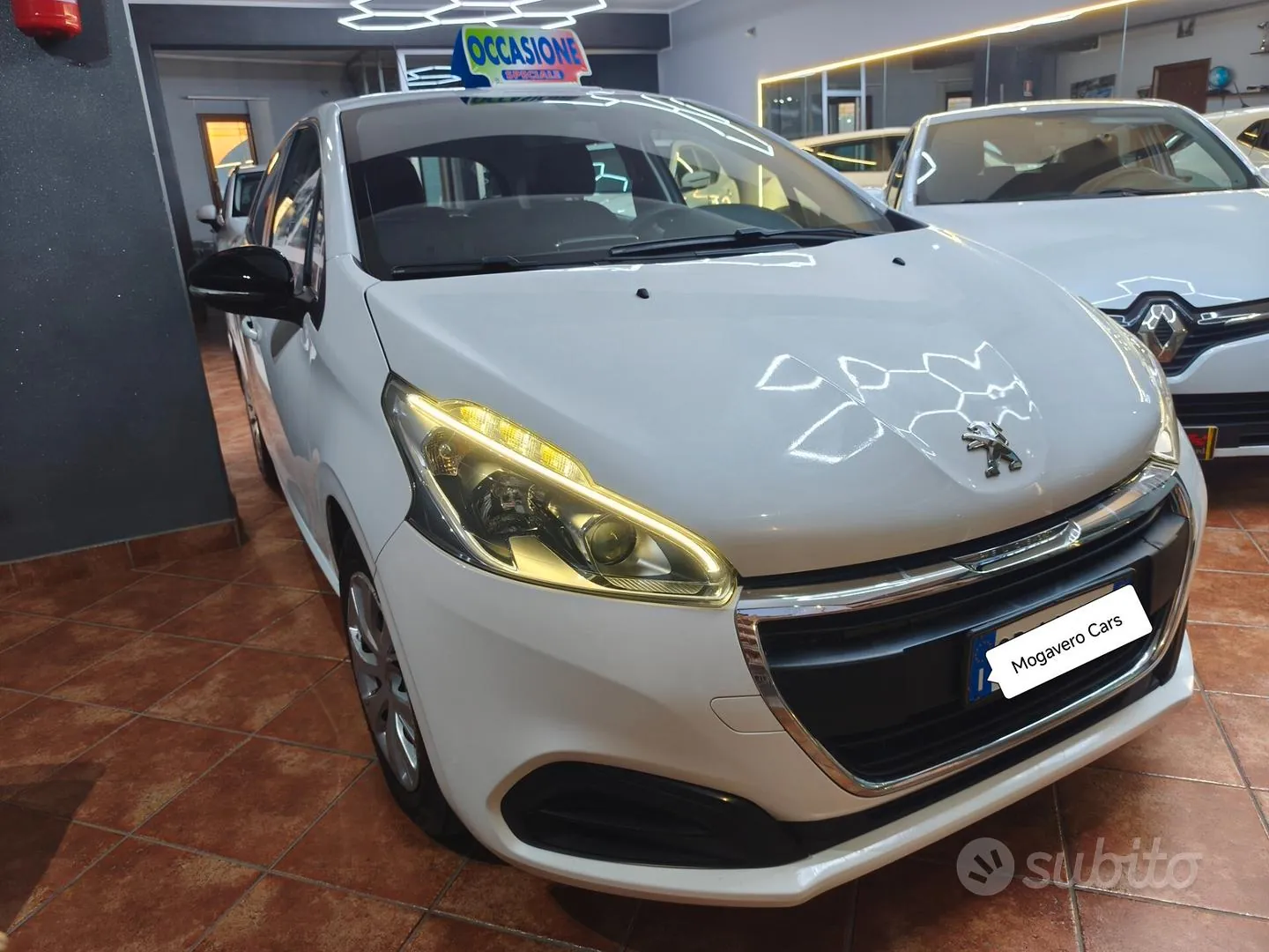 Peugeot 208 2019 photo 3
