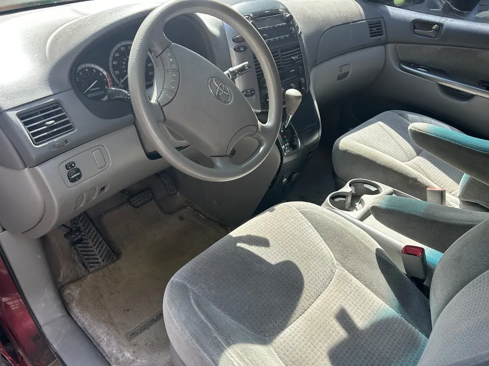 Toyota Sienna 2008 photo 3