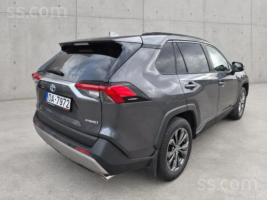 Toyota Rav4 2024 photo 3