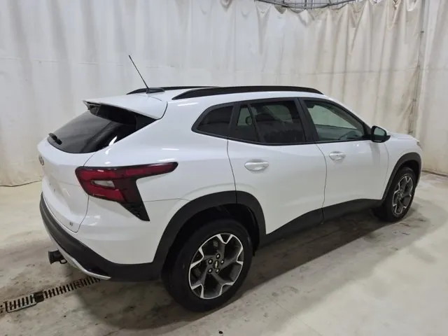 Chevrolet Trax 2024 photo 4
