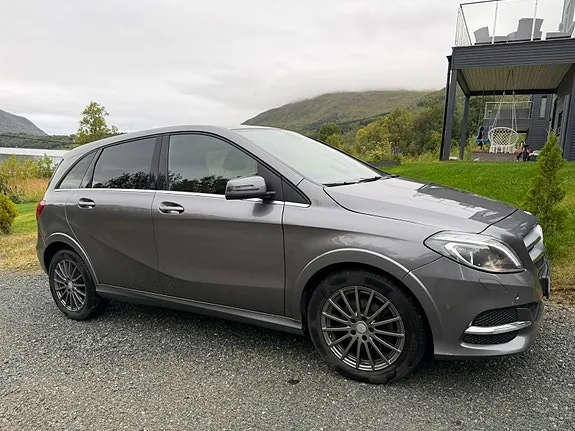 Mercedes-Benz B-Class 2017 photo 4