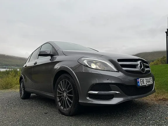 Mercedes-Benz B-Class 2017 photo 2