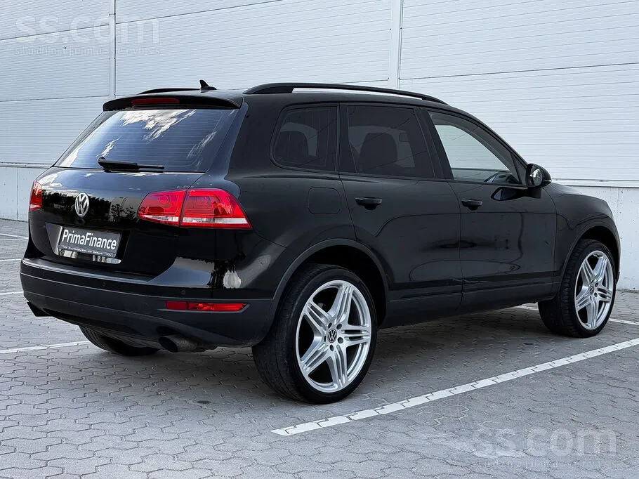 Volkswagen Touareg 2012 photo 2
