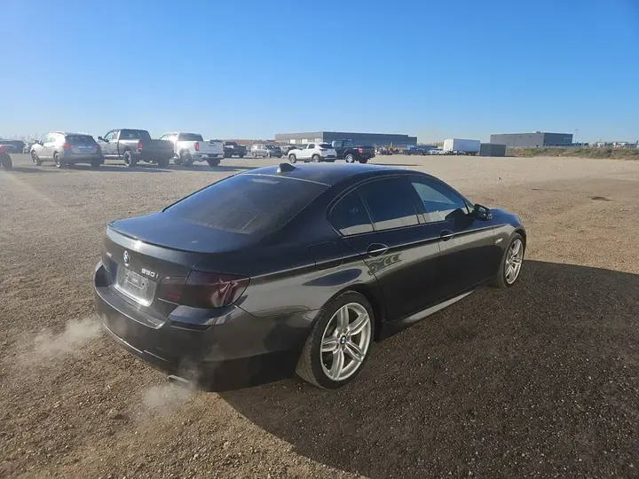 BMW 5 Series 2013 photo 3