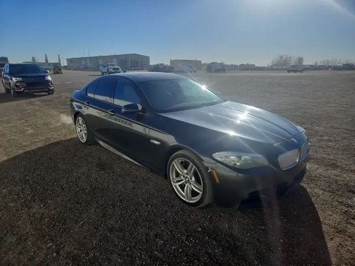 BMW 5 Series 2013 photo 4