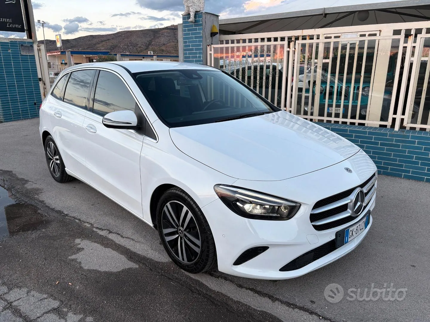 Mercedes-Benz B 200