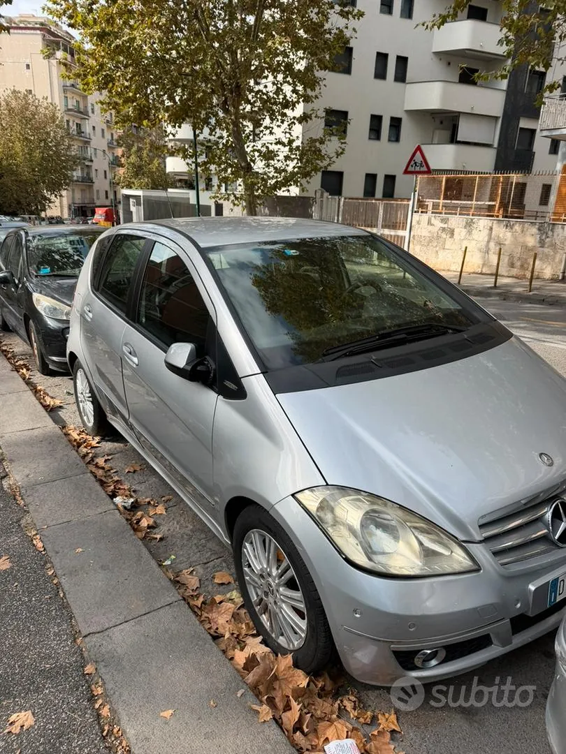Mercedes-Benz A-Class 2009 photo 2