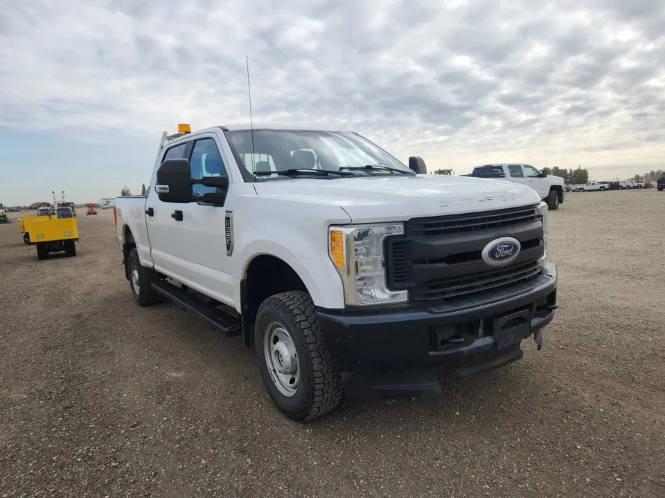 Ford F-350 Super Duty 2017 photo 2