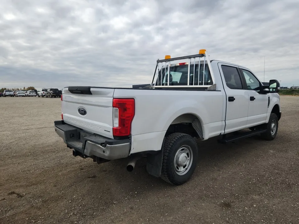 Ford F-350 Super Duty 2017 photo 4