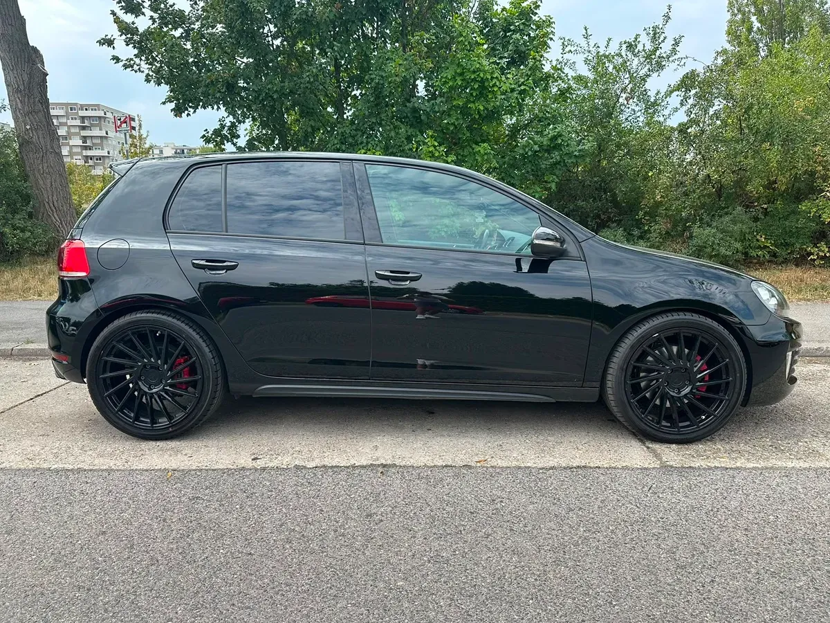 Volkswagen Golf 2012 photo 3
