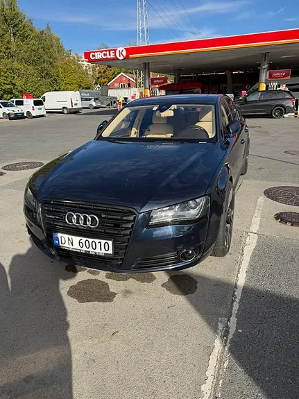Audi A8 2011 photo 5