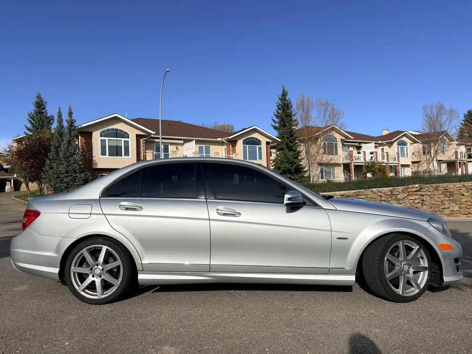 Mercedes-Benz C-Class 2012 photo 5
