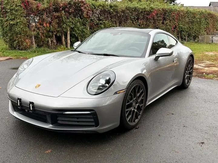 Porsche 911 (992)