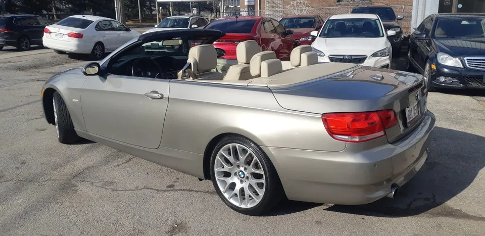 BMW 3 Series 2008 photo 2