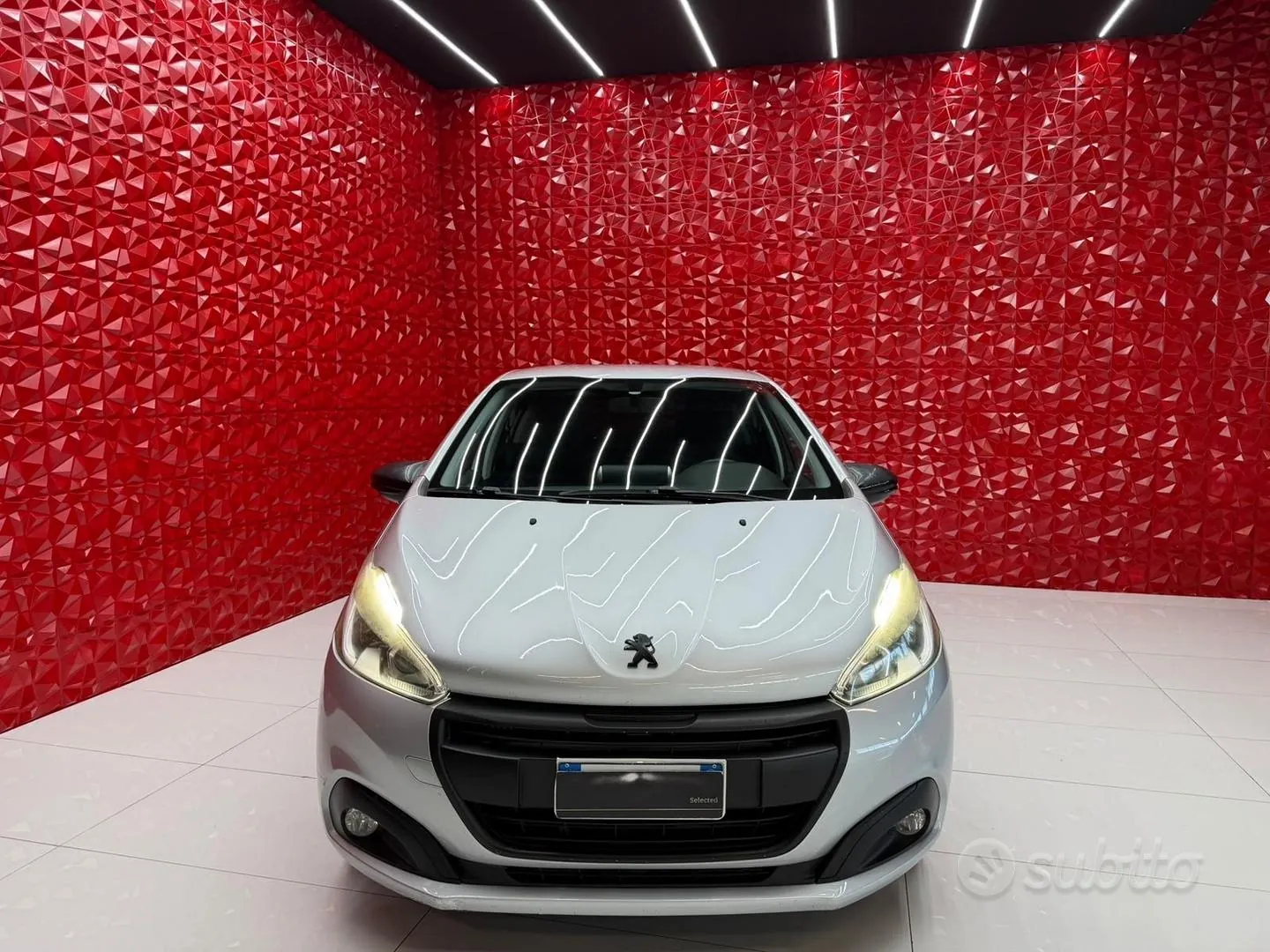 Peugeot 208 2016 photo 2