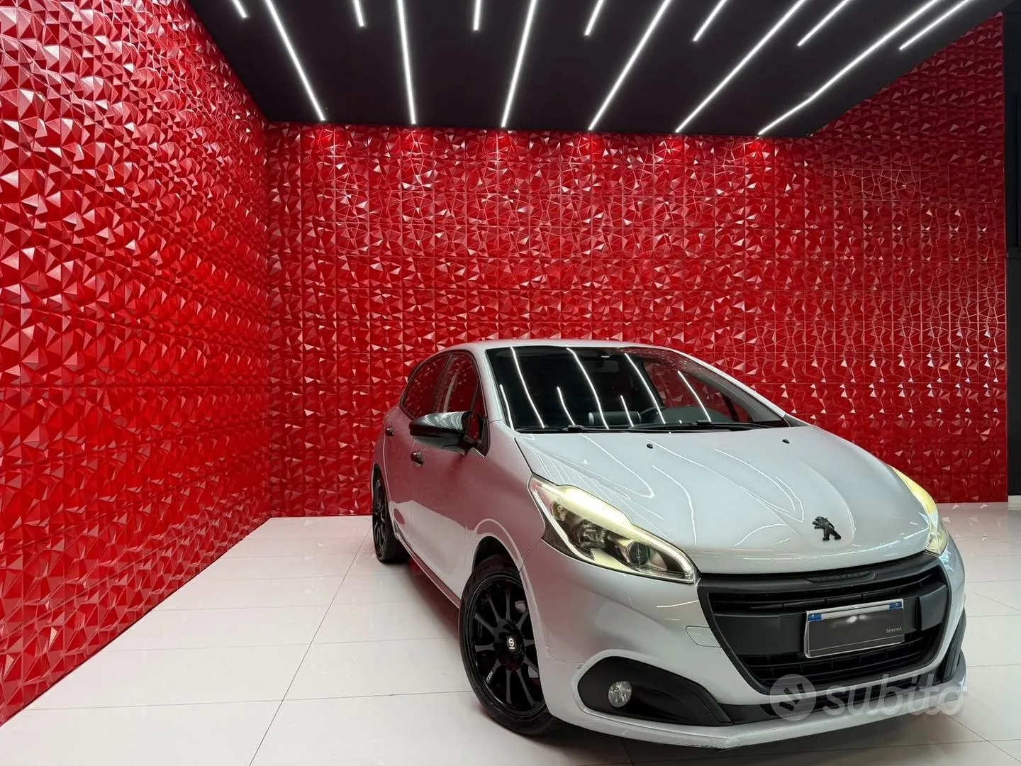 Peugeot 208 2016 photo 3