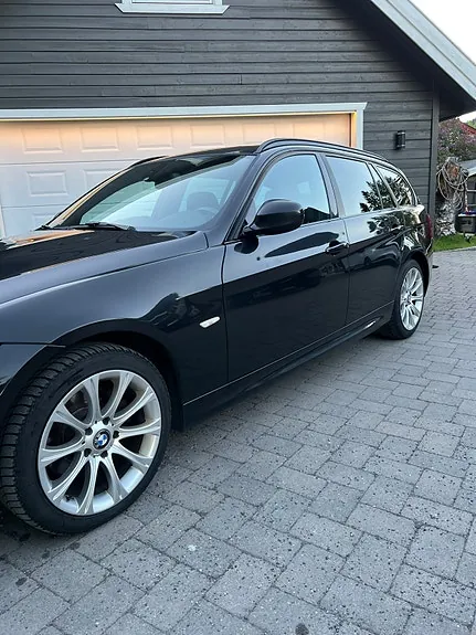 BMW 320D 2011 photo 4