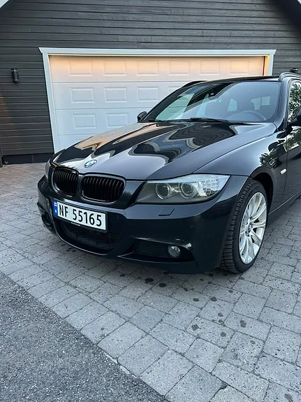BMW 320D 2011 photo 2