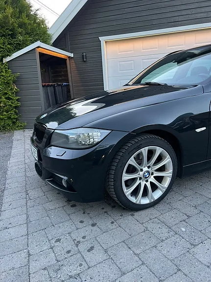 BMW 320D 2011 photo 3