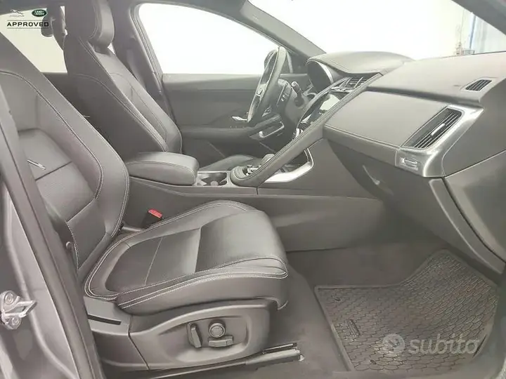 Jaguar E-Pace 2024 photo 4