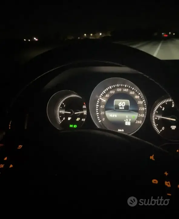 Mercedes-Benz E220 Cdi 2015 photo 4