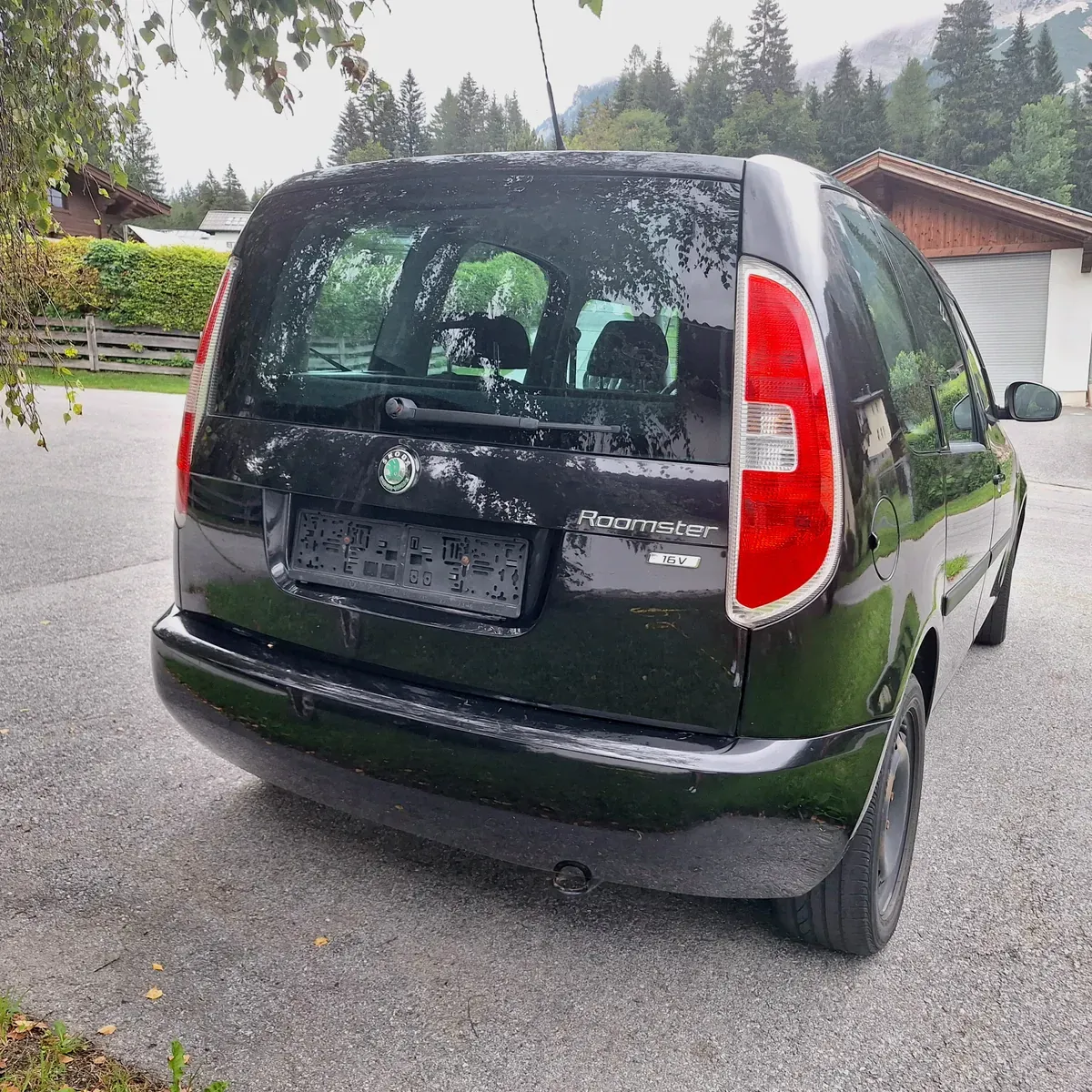 Skoda Roomster 2011 photo 2