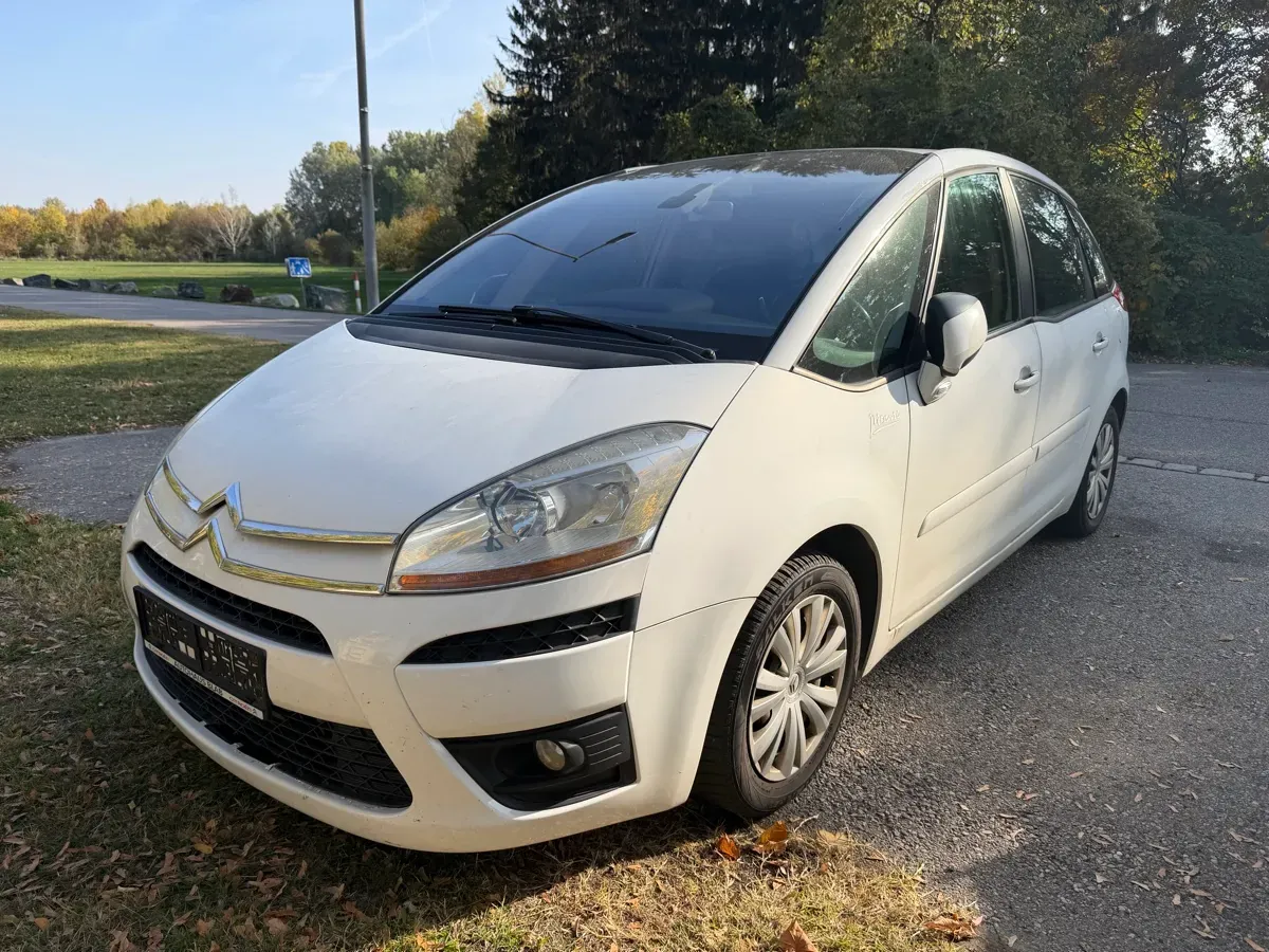 Citroen C4 Picasso 2011 photo 3