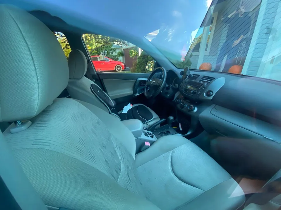Toyota Rav4 2009 photo 3
