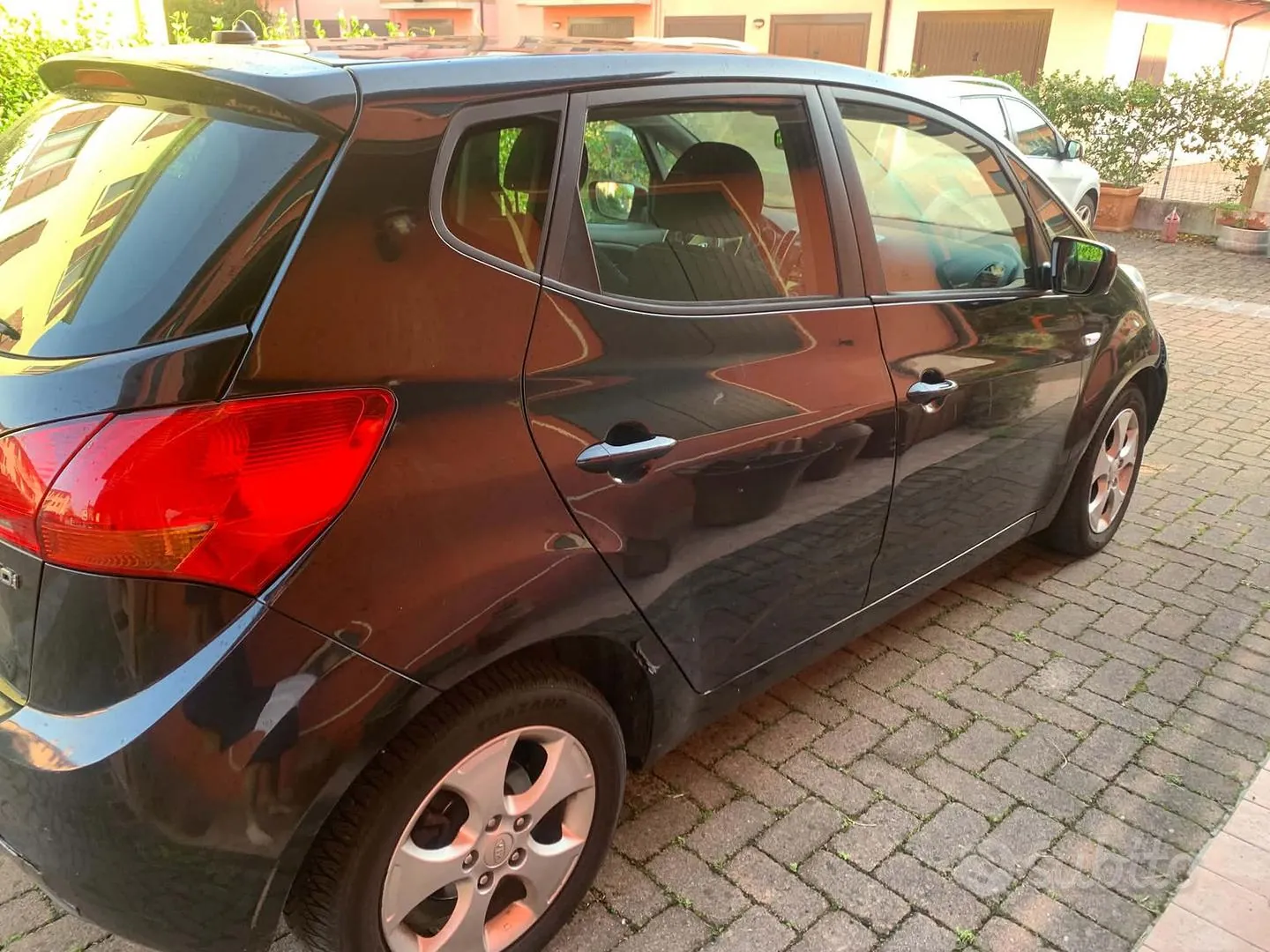 Kia Venga 2013 photo 4