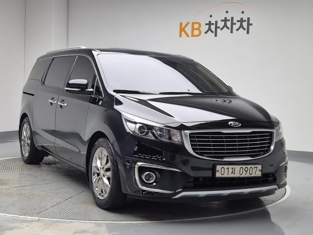Kia Carnival 2016 photo 4