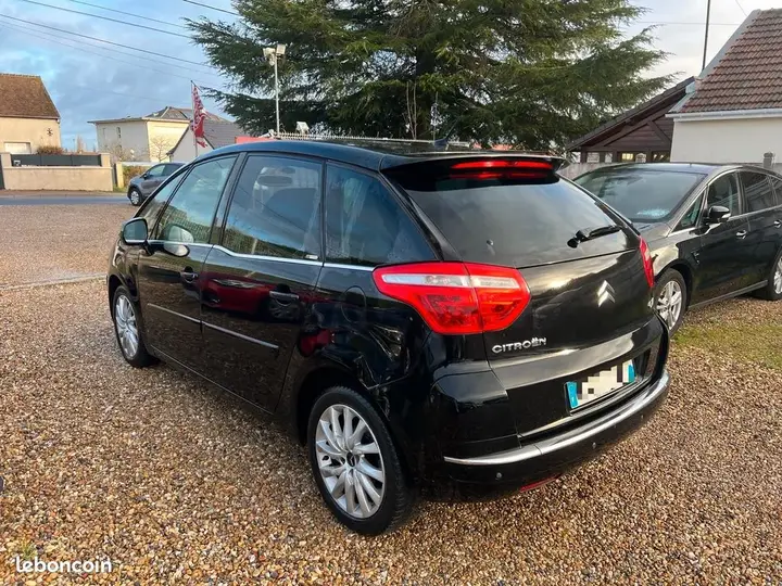 Citroen C4 Picasso 2010 photo 2