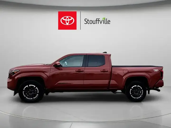 Toyota Tacoma 2025 photo 2