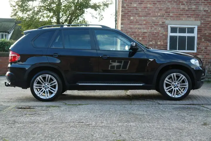 BMW X5 2008 photo 2