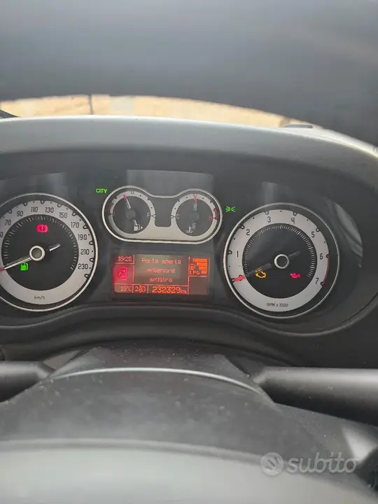Fiat 500L 2014 photo 5