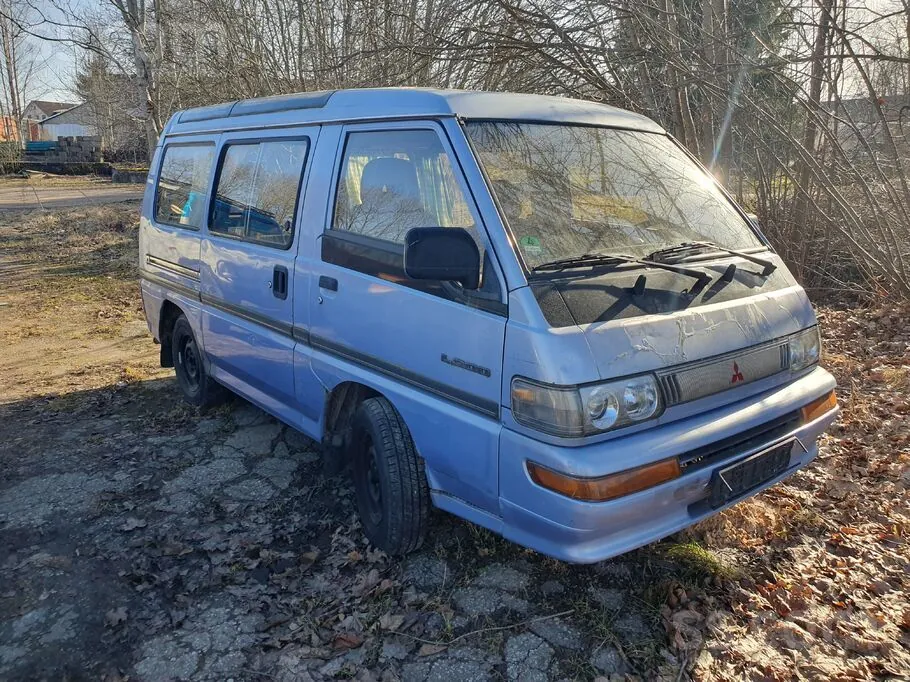 Mitsubishi L300