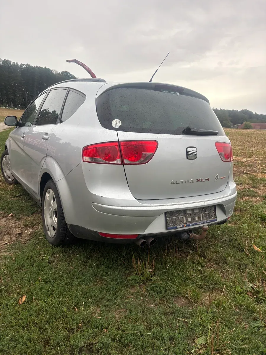 Seat Altea Xl 2010 photo 2