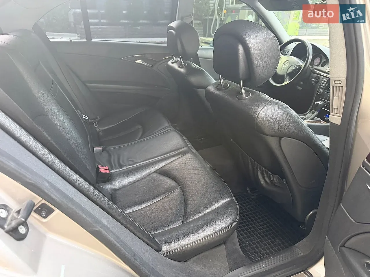 Mercedes-Benz E-Class 2006 photo 5