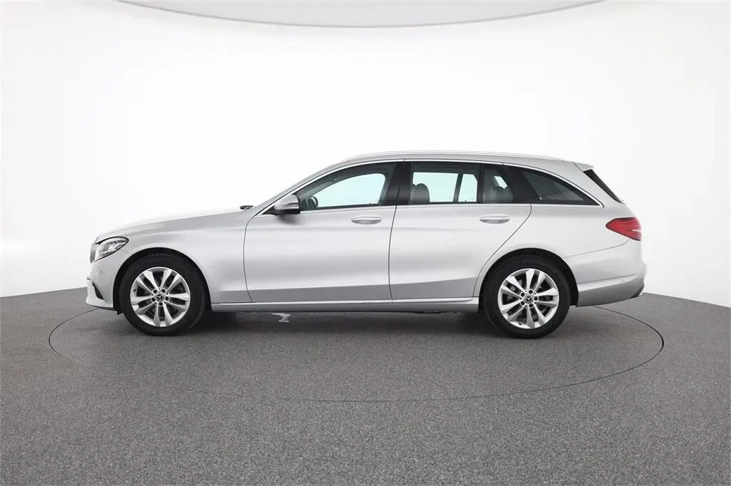 Mercedes-Benz C-Class 2018 photo 2