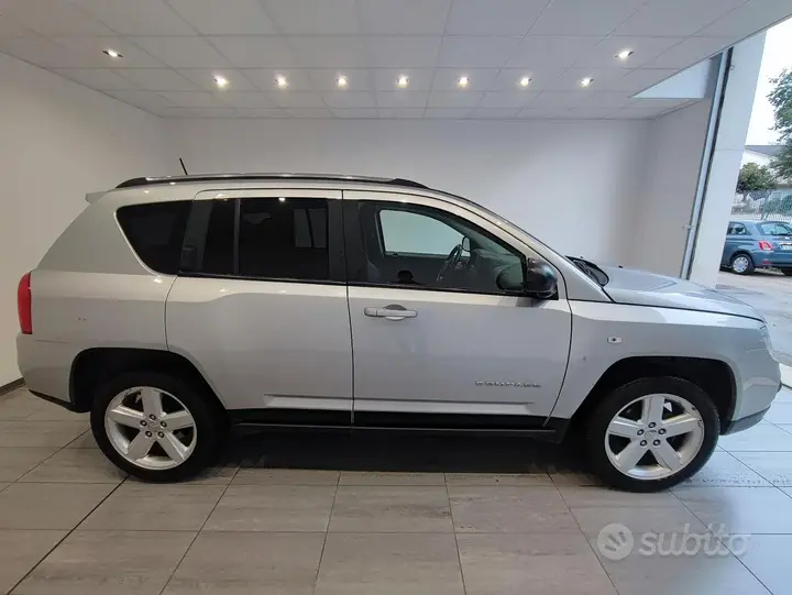 Jeep Compass 2012 photo 4