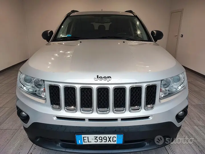 Jeep Compass 2012 photo 2