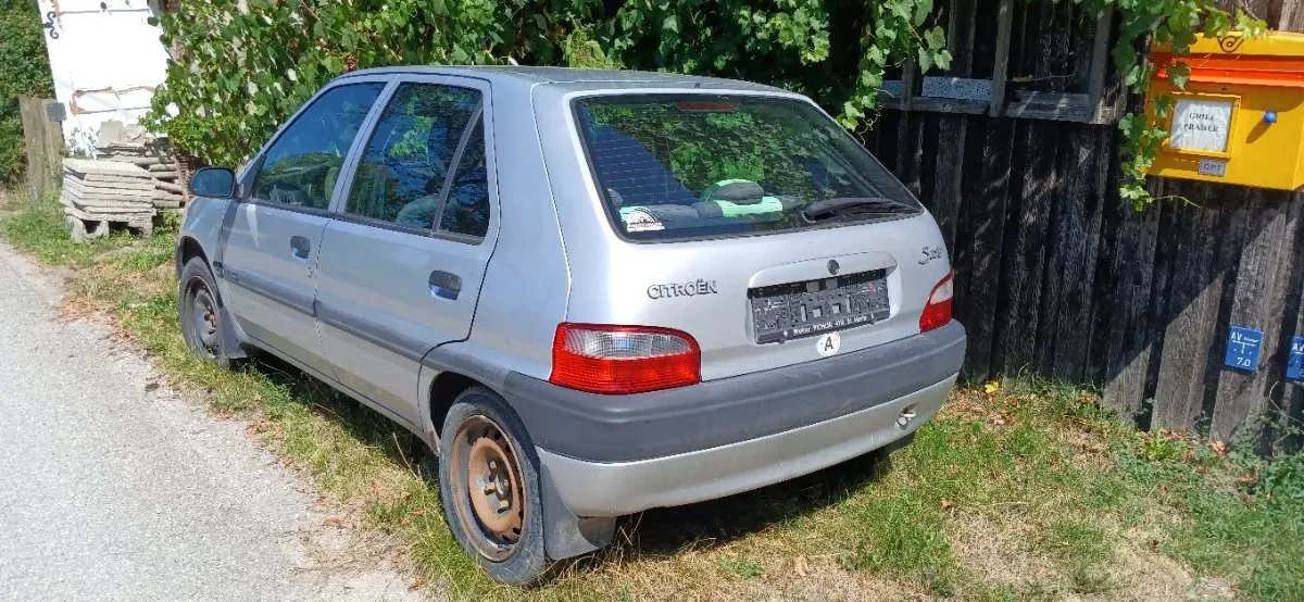 Citroen Saxo 2002 photo 3