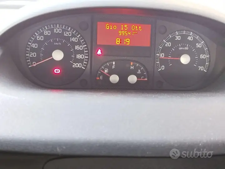 Fiat Idea 2010 photo 2